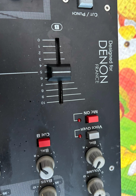 1pcs DENON DN-MX20 Mixer Console