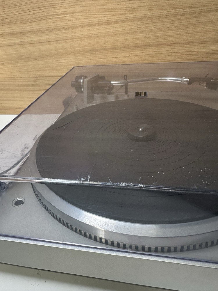 Technics SL-Q2 Direct Drive Turntable (no Needle Please Read)