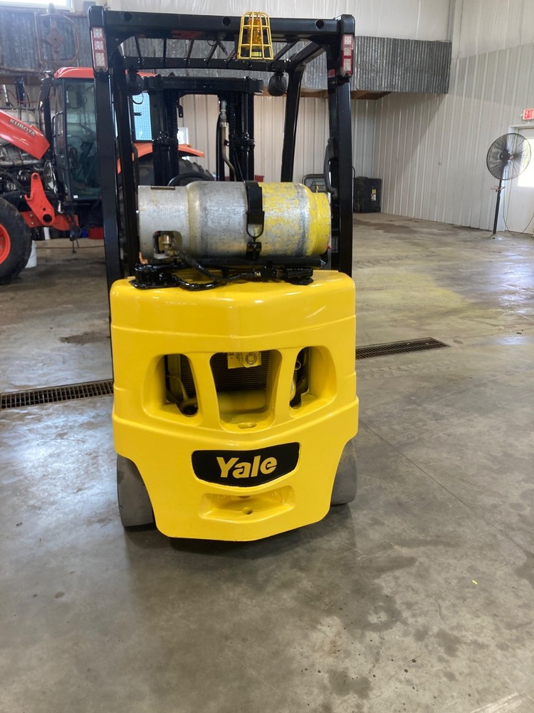 2012 Yale Forklift- Three Stage- Side Shift- 5782hrs- 4750lbs Capacity