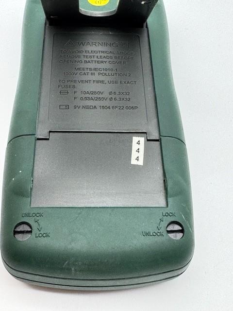 Jameco MS8226T TRUE RMS Multimeter Auto Range DMM Capacitance Temperature Meter