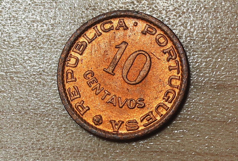 1961 Mozambique 10 Centavos