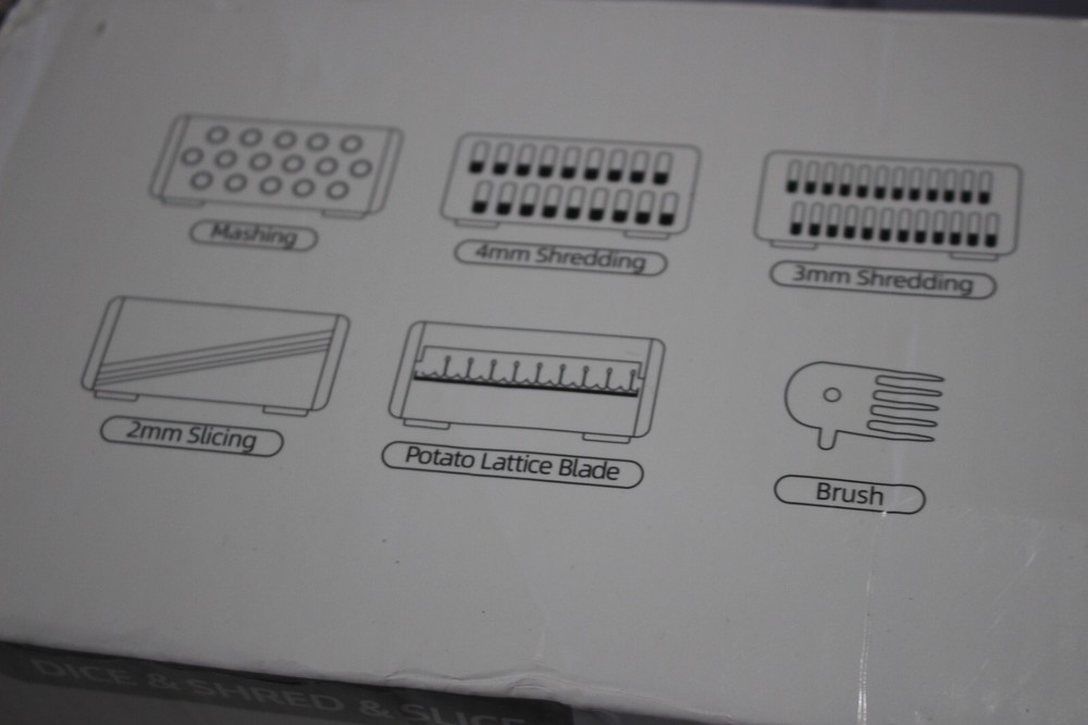 2 SETS VEGETABLE CHOPPER