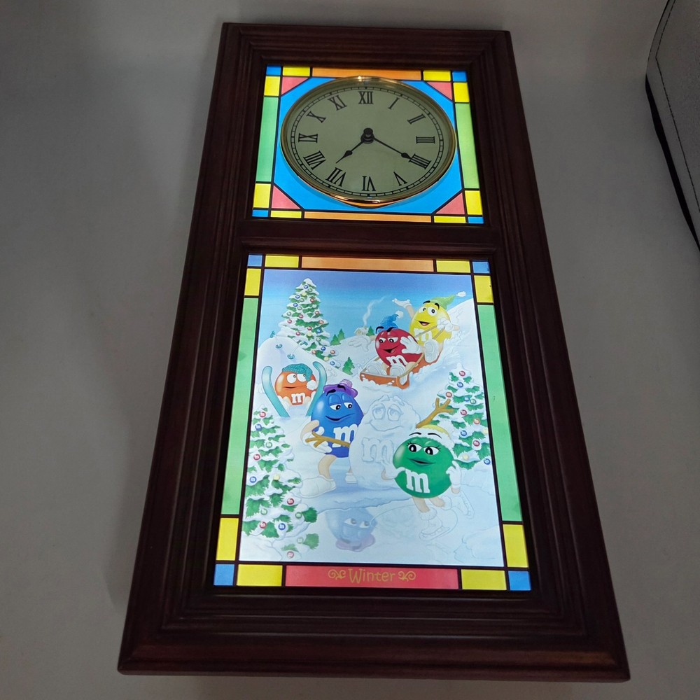 Danbury Mint M &M's  MMs Stained Glass Light Up Wall Clock Winter Panel