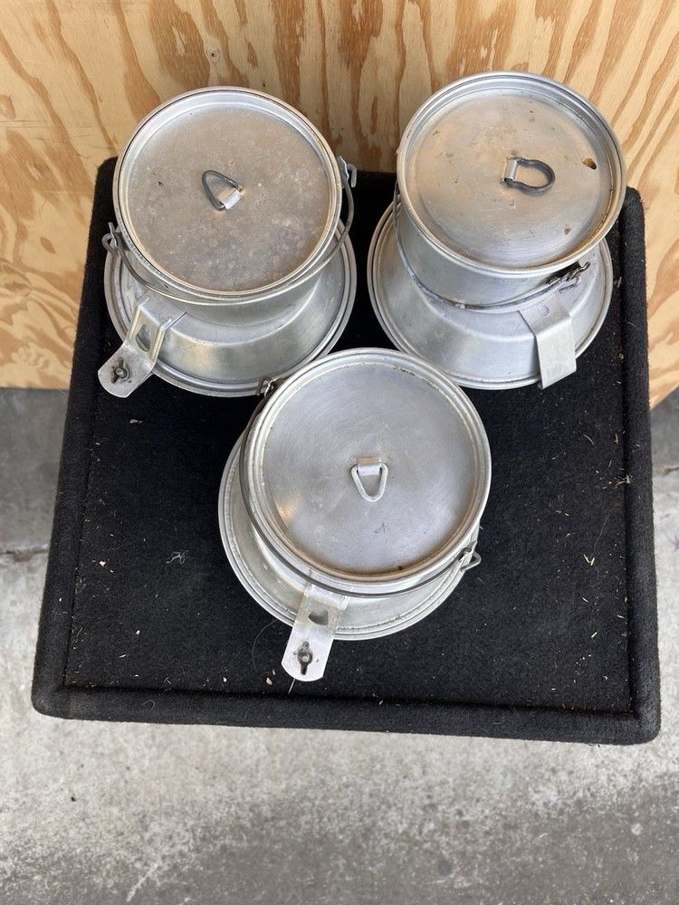 Three Aluminum nesting mess kits