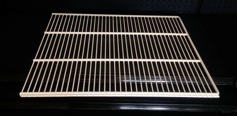 White wire rack custom shelving. (8) pcs 22" x 20.75" white
