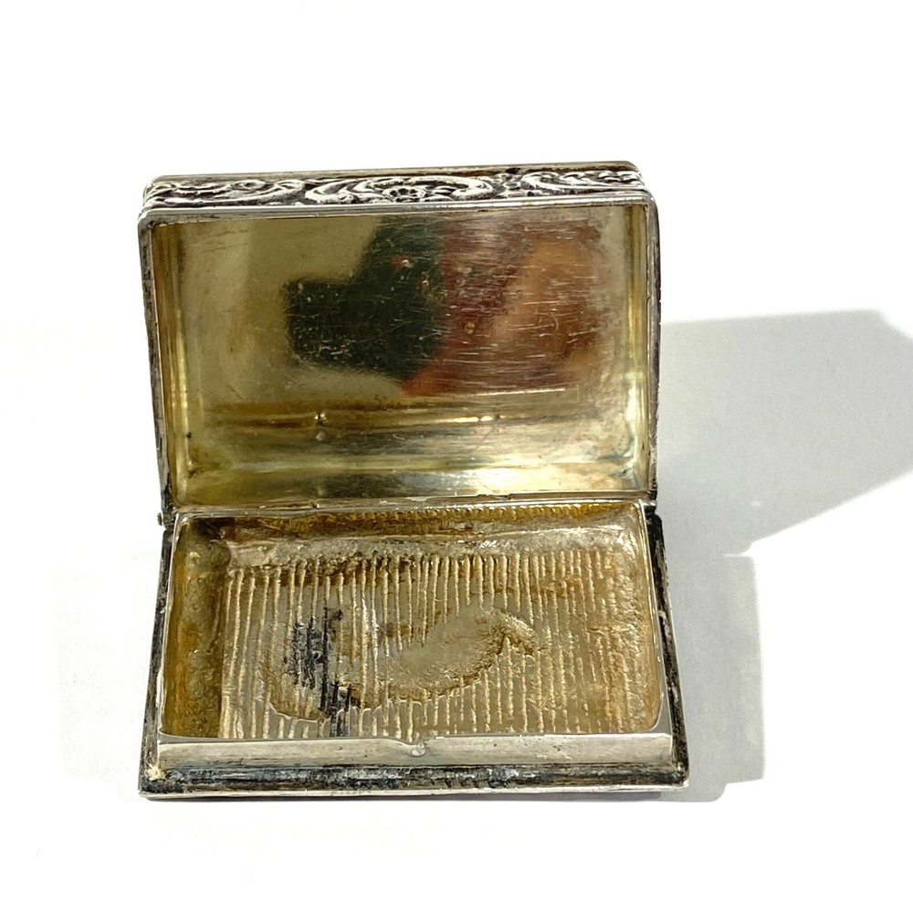 Vintage Solid Silver Italian Pillbox , Hallmarked with ancient romans scene