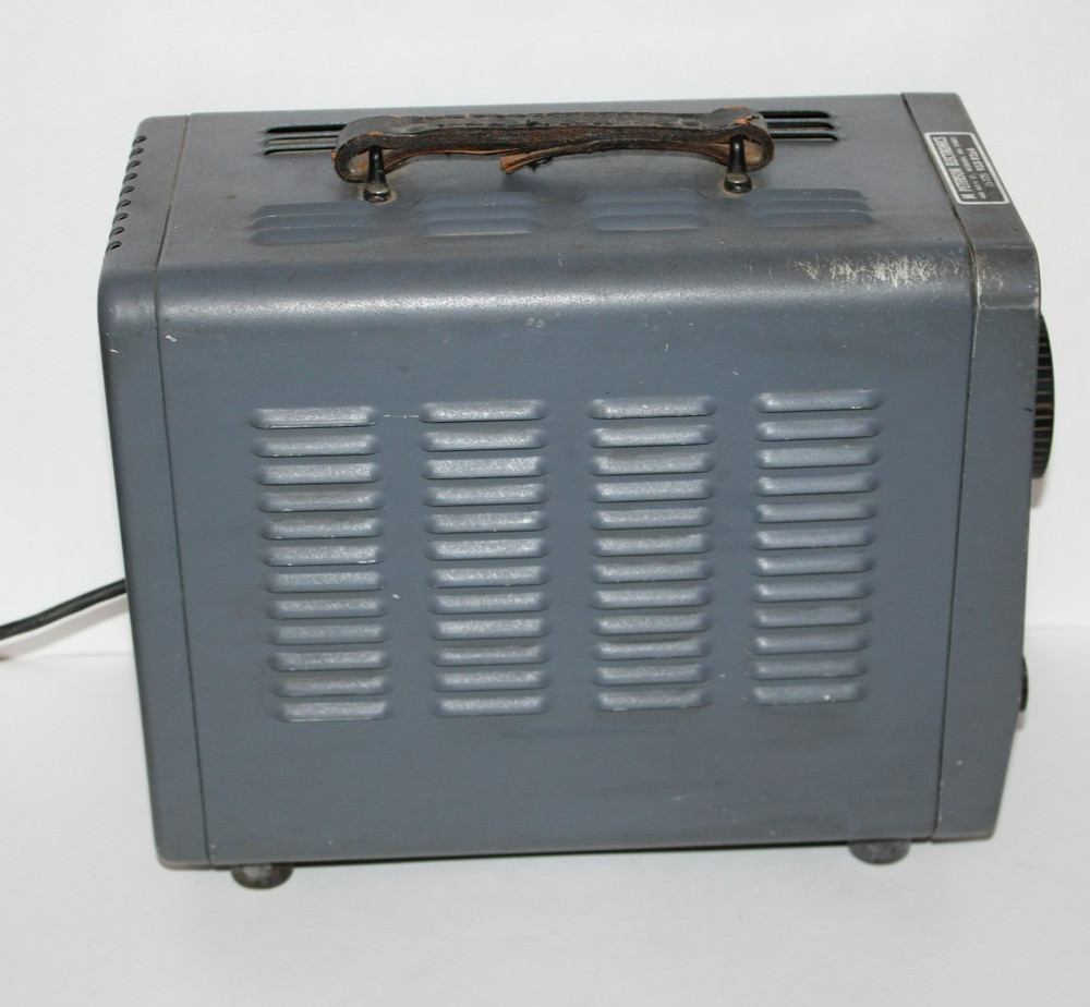 HP Hewlett-Packard 200CD Wide Range Oscillator (NO KNOWN FAULTS, POWERS ON)
