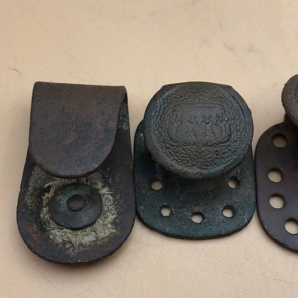 Original WW1 WWI German Army Uniform Belt Support Hook Button
