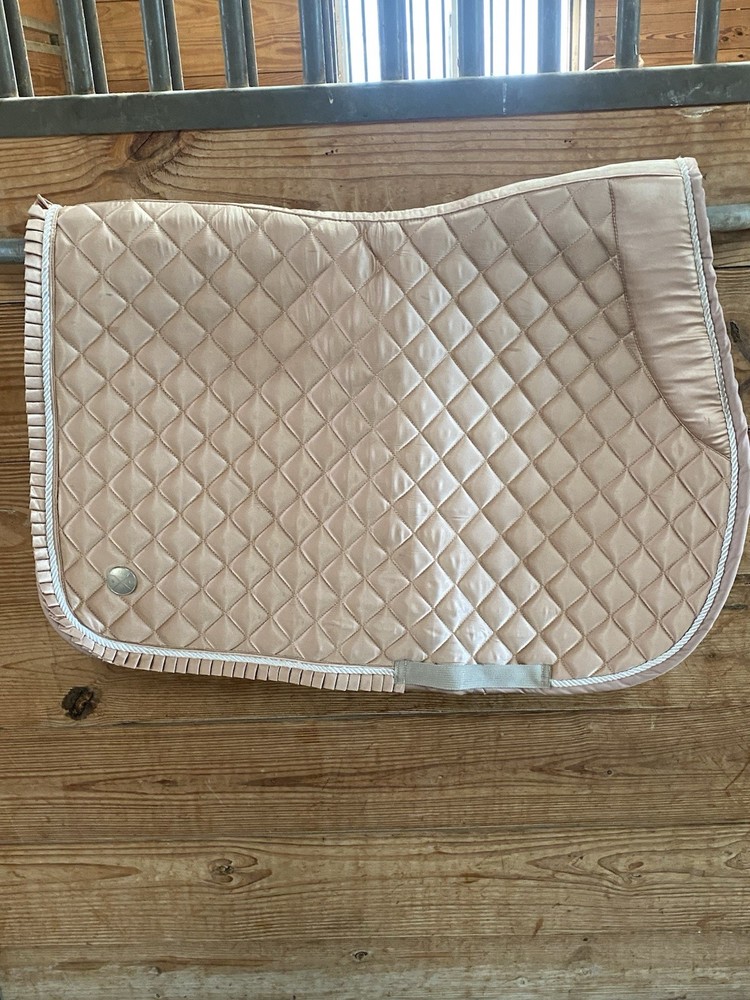 PS equestrian ruffled jump pad