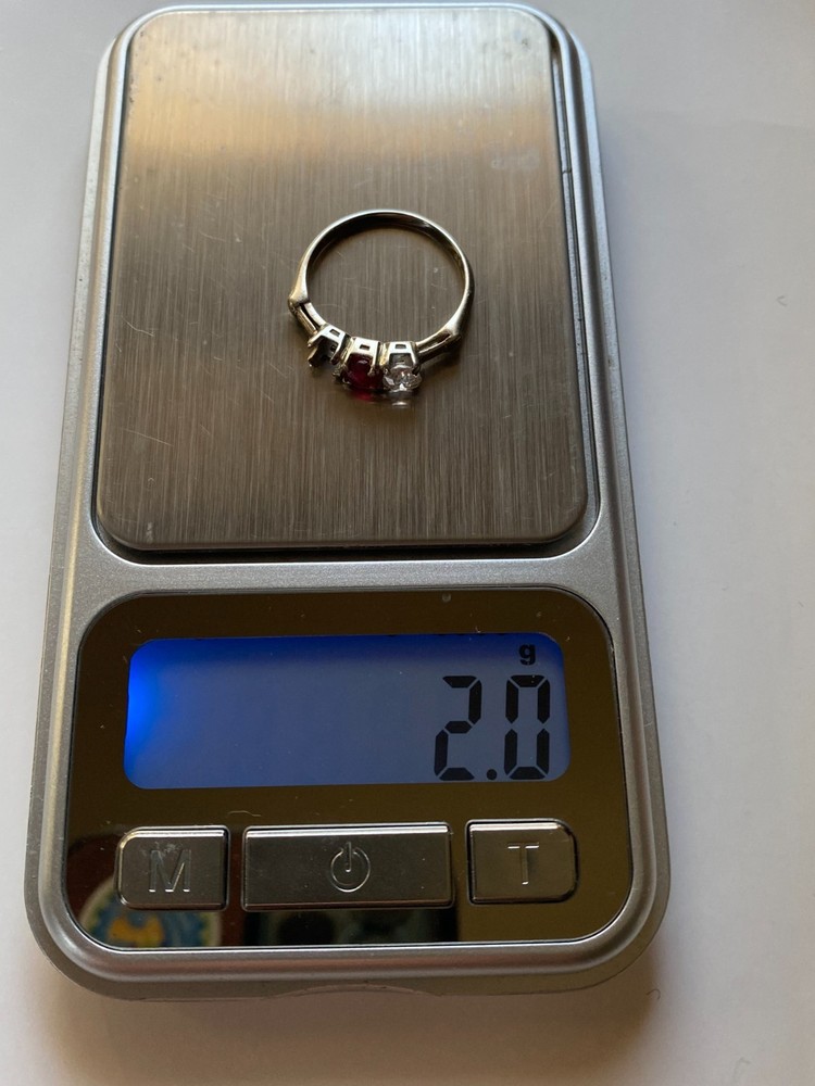 Garnet & Diamond Solid 18k White Gold 2 Stone Ring (MISSING ONE DIAMOND) size 6