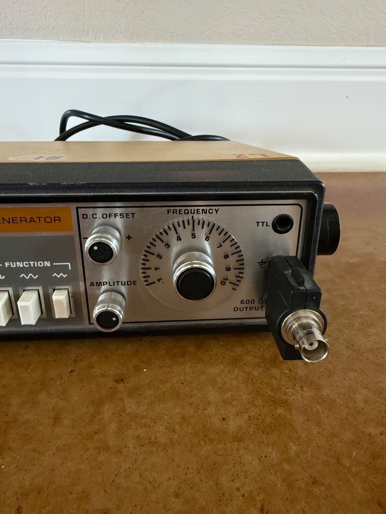 BK Precision 3010 Function Generator