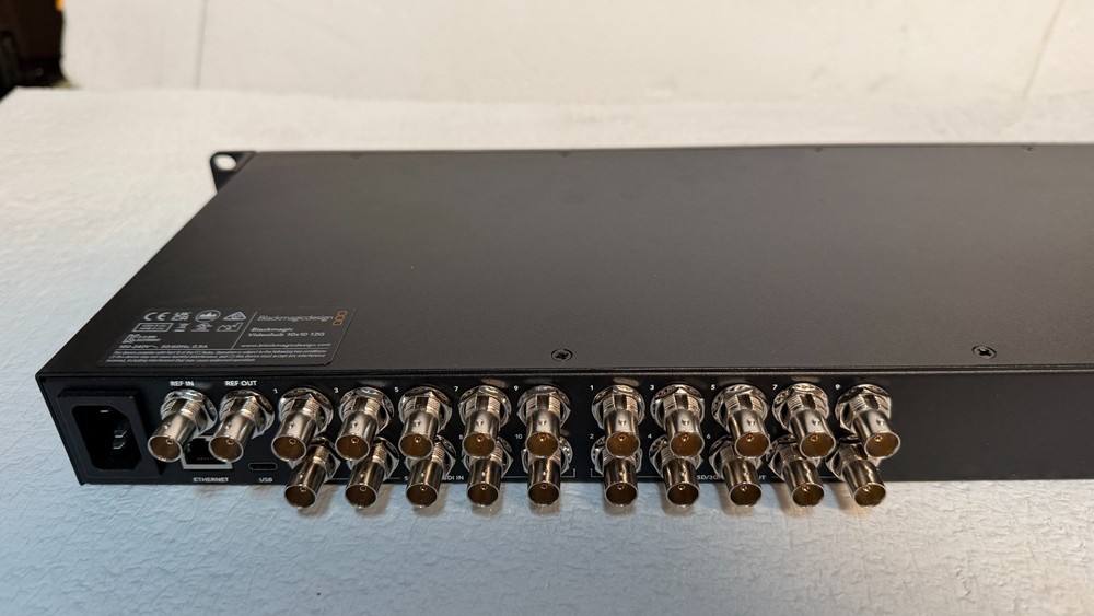 Blackmagic Videohub 10x10 12G