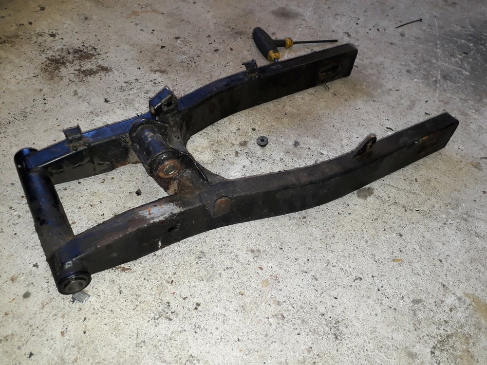 SUZUKI GS500F 2005 SWINGING ARM