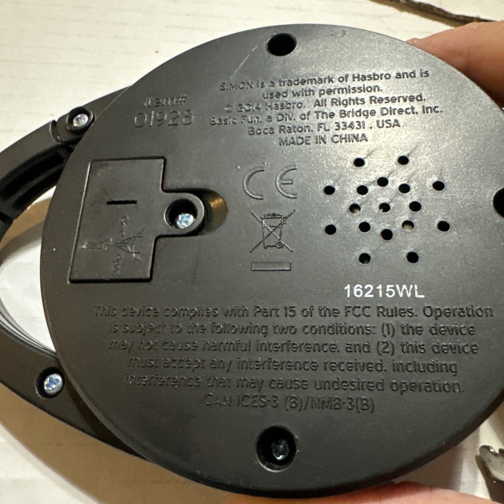 SIMON CARABINER Mini Handheld Electronic TRAVEL Game Hasbro 2014