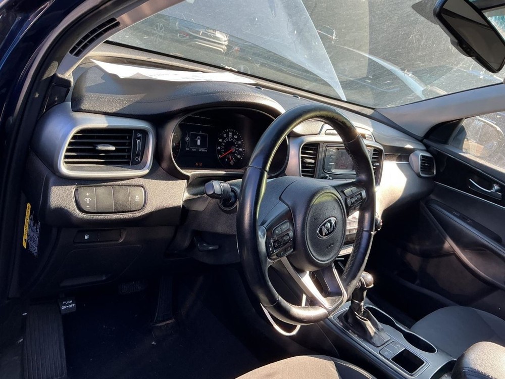 SORENTO 2016 Glove Box 4952761