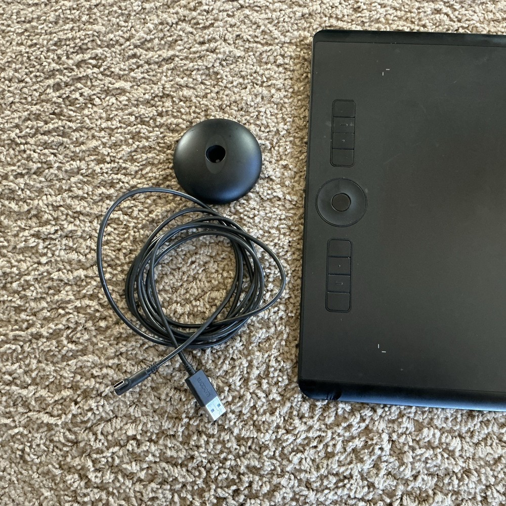 Wacom Intuos Pro Pen Tablet PTH860