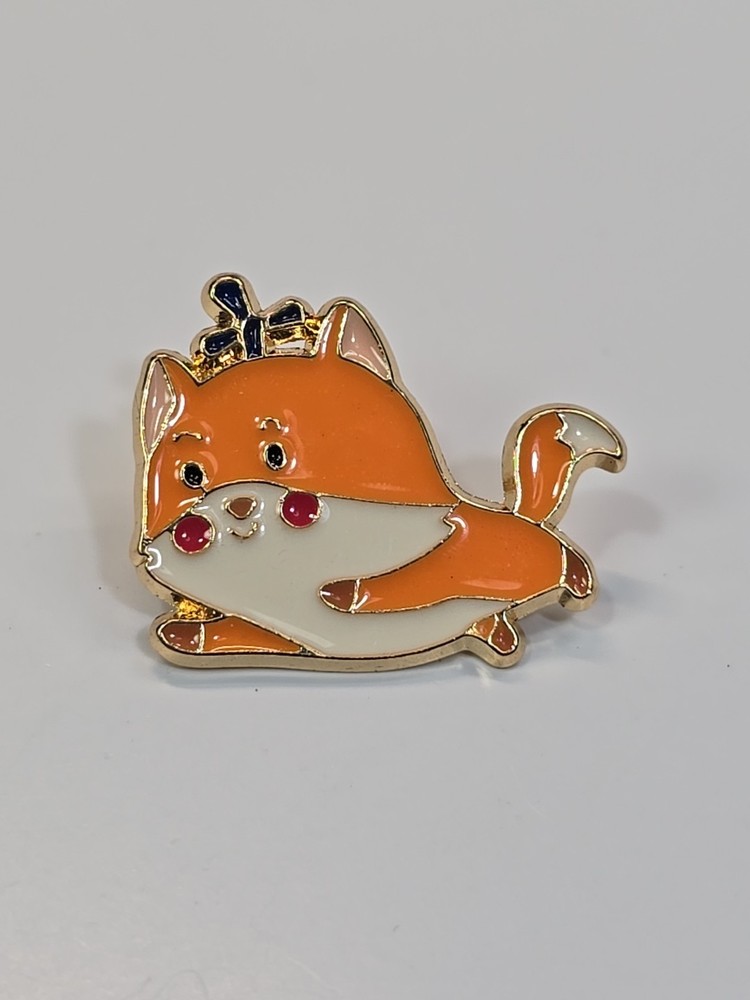 Fox Jumping Lapel Pin