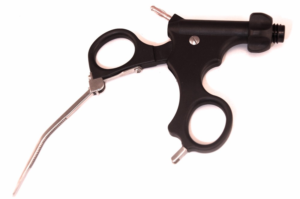 Laparoscopic OVARY traumatic grasper w/ locking handle 5mm x 22cm SHORT