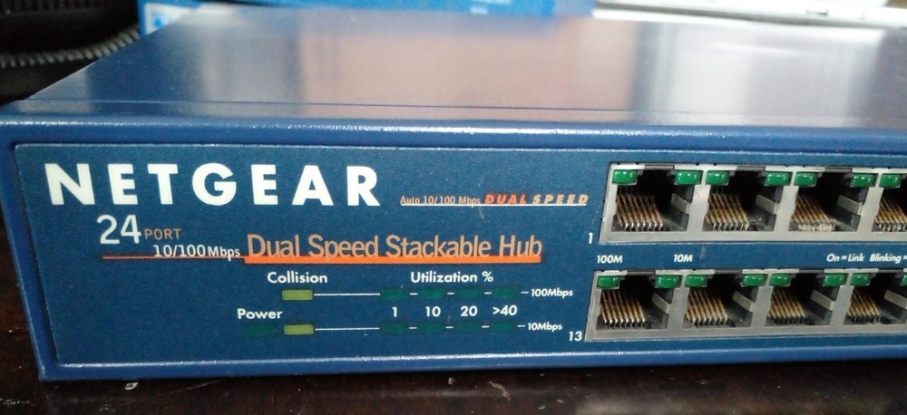 Netgear DS524 Dual Speed Stackable Hub 24 port switch