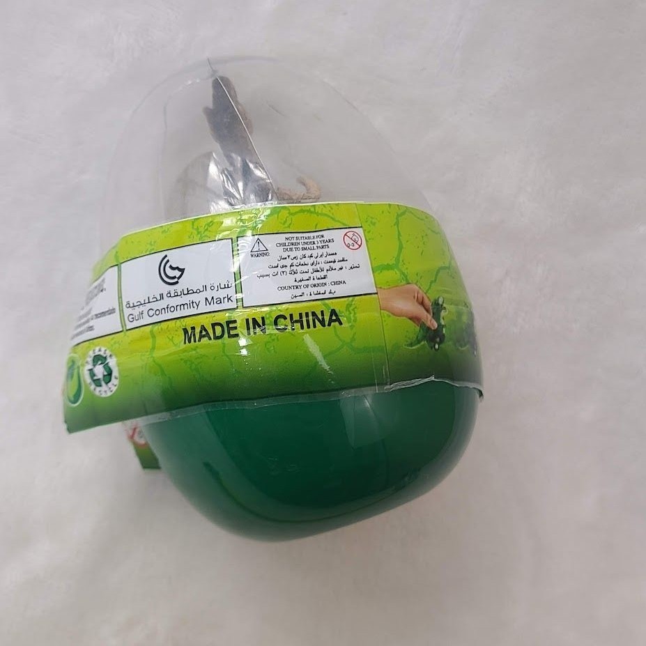 Dinosaur Pull Back Toy Car in Egg Container Dimetrodon Style Figure
