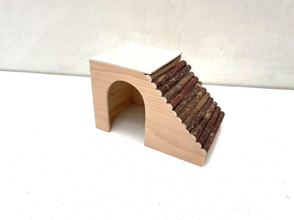 Indian Pig House 33cm