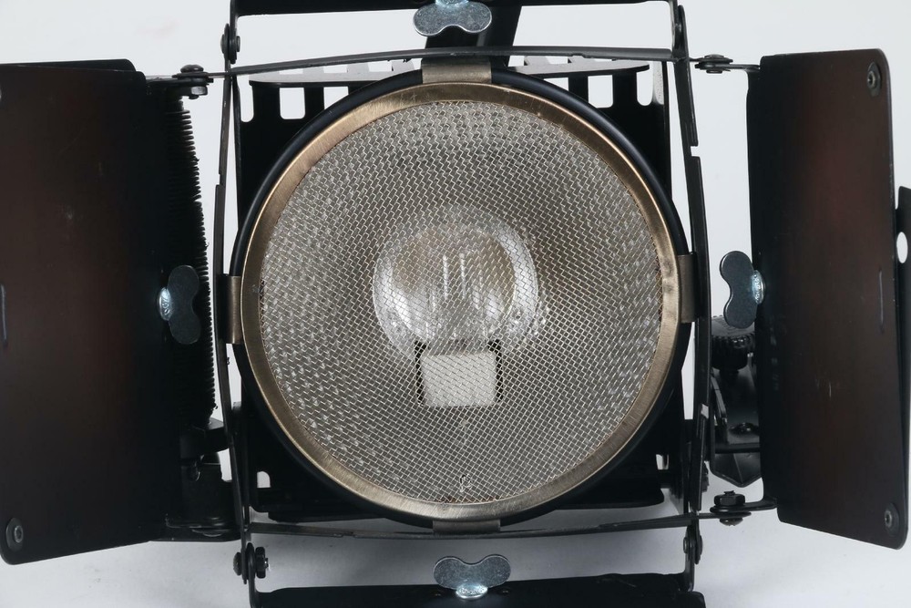 Lowel 500W Omni-Light - Fair Condition