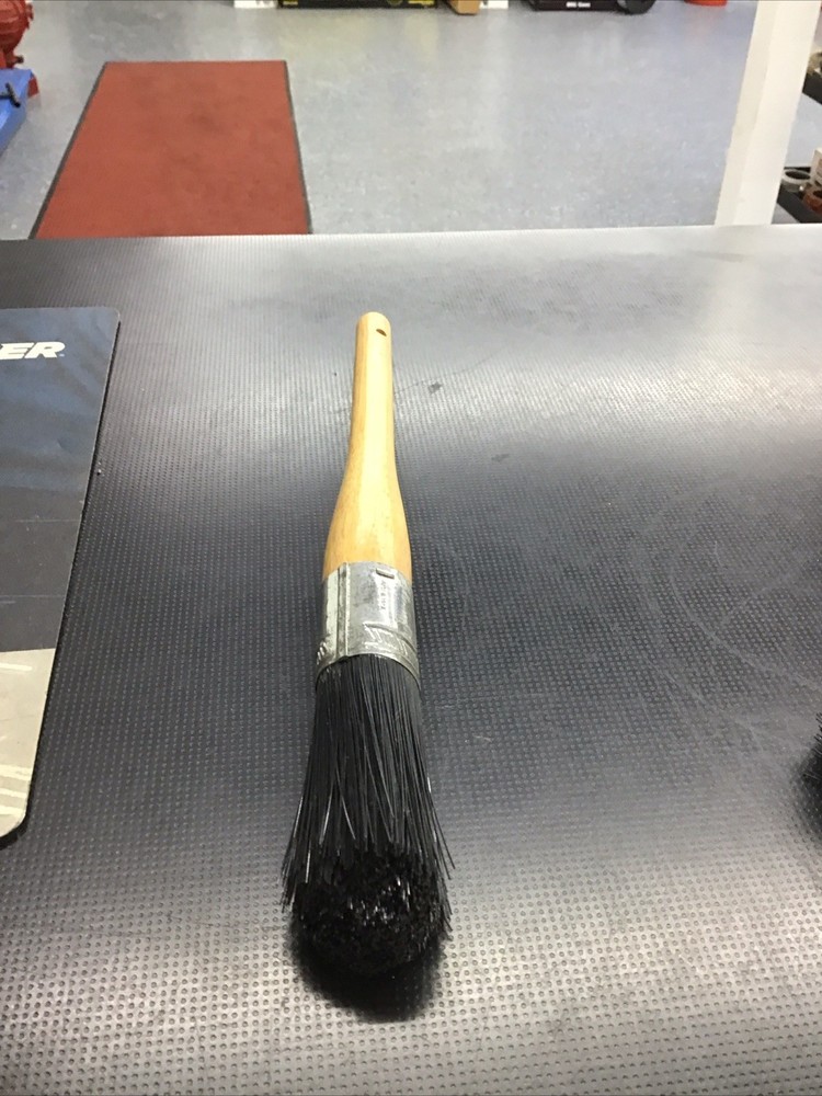 Deluxe Nylon Brush 10”