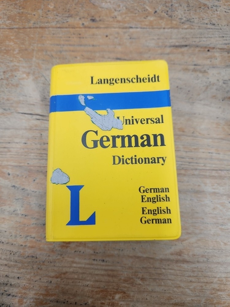 Langenscheidt - Universal German Dictionary Small PB
