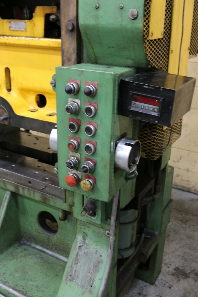 45 TON L & J SSDC PRESS: YODER #71087