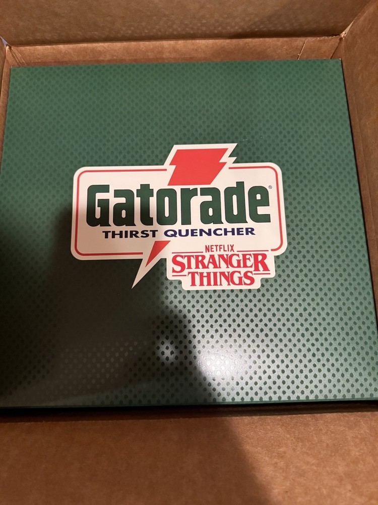 Gatorade x Stranger Things Upside Down Capsule Satin Retro Jacket Medium + More!