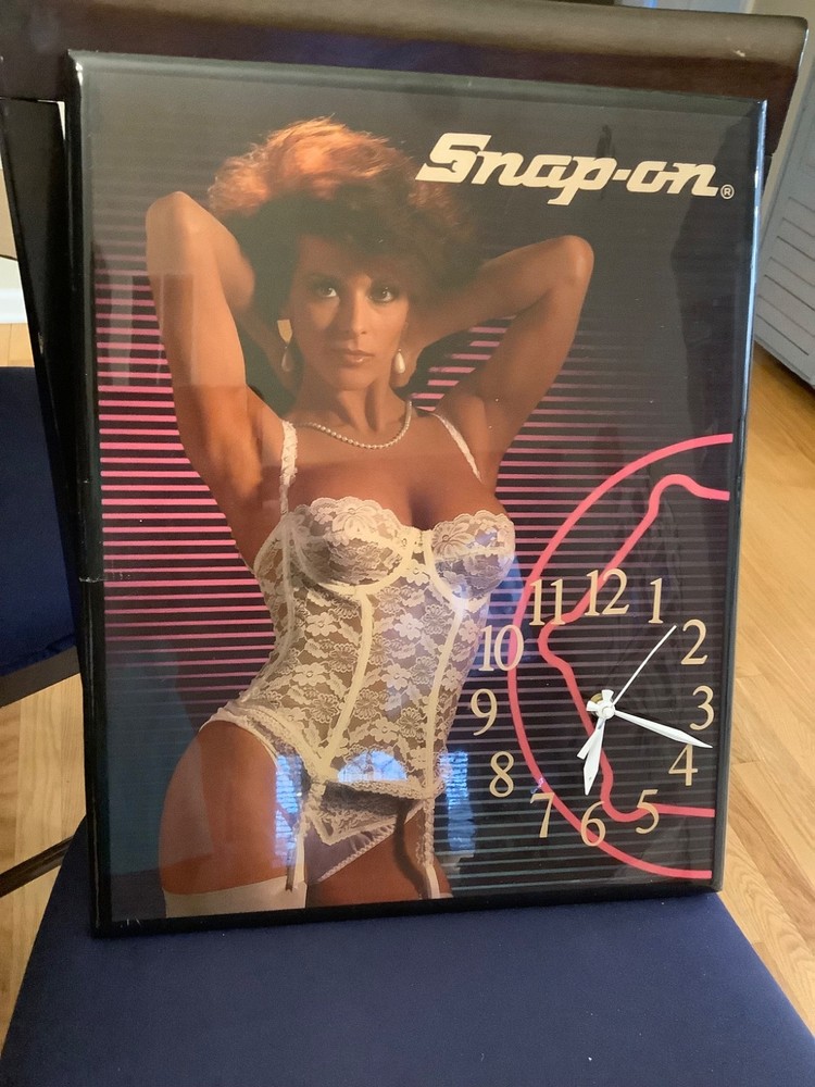 SNAP on Tools vintage sexy model clock