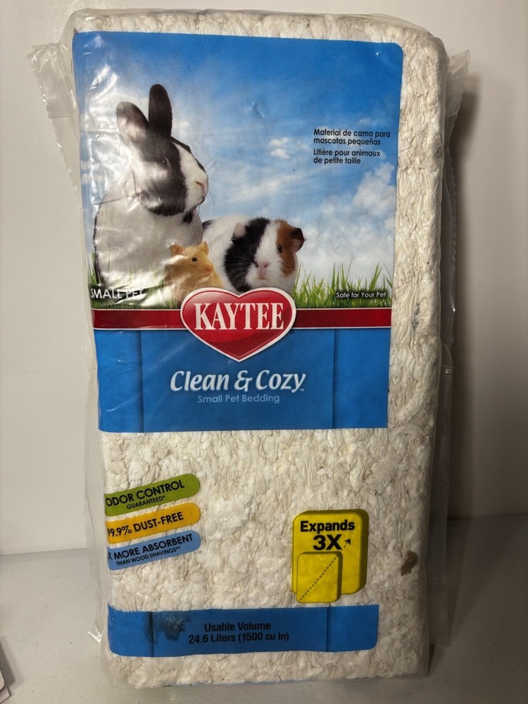 Kaytee Clean & Cozy Bedding, White 24.6 Liter Unopened Pkg.