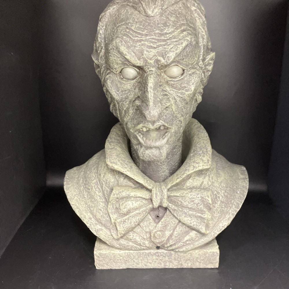 VTG Halloween Haunted Mansion Sensor Interactive 16" TALKING BUST Eyes Light Up
