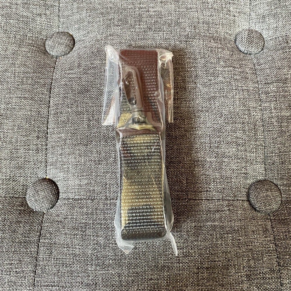 Nikon CL-M2 Lens Case (Black) EUC