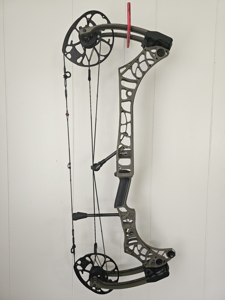 Mathews Phase 4 29 Compound Bow