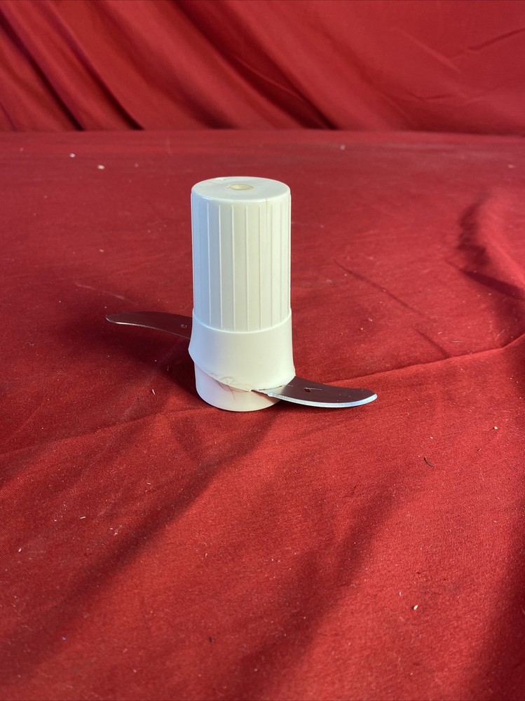 Crofton Deluxe 6-Cup Food Processor (XB9018) - In Box