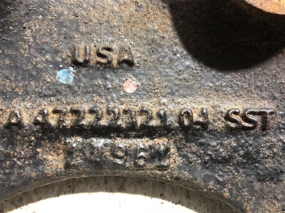 Detroit DD15 Engine Mount - Used