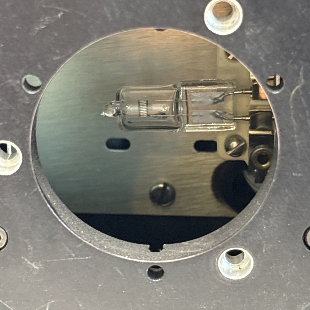 Oriel Corporation Light Source Lab Equipment