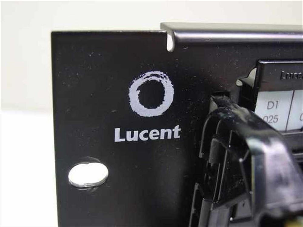 Lucent Telephone Cable Rack Patch Panel for 19" Rack-Mount Enclosure - BLACK