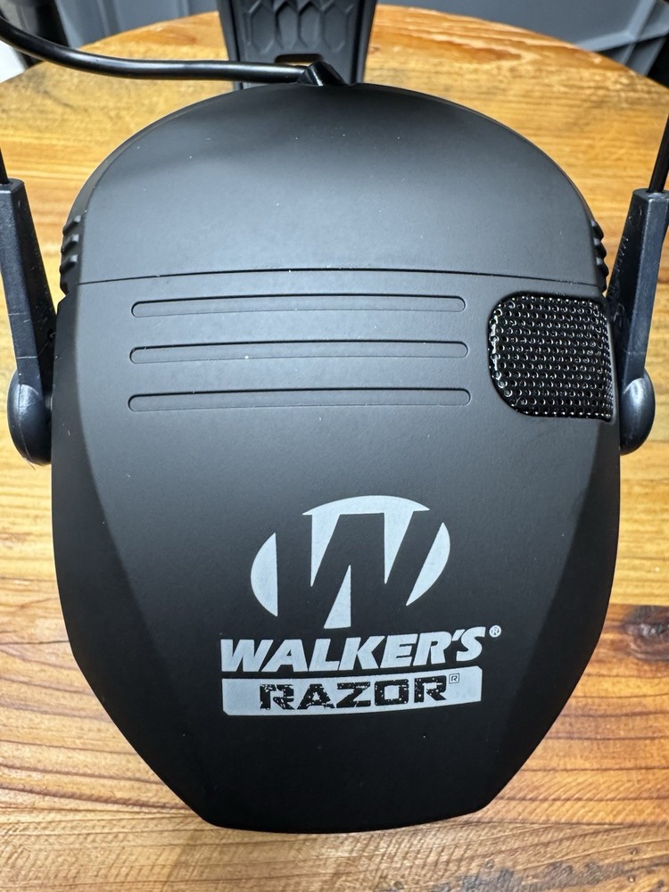 Walker' Razor Slim Electronic Muffs GWP-RSEMRH Black