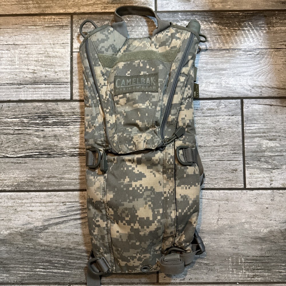 Camelbak Maximum Gear H2O Hydration Hiking Backpack No Bladder Camo