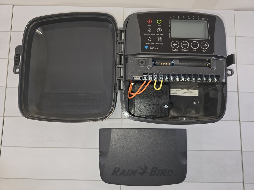 Rainbird ST8i-2.0 8-Zone Smart Irrigation Controller Wi-Fi Timer.