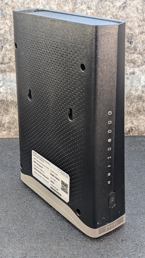 Zyxel DX4510-B0 Series Router - Powers On