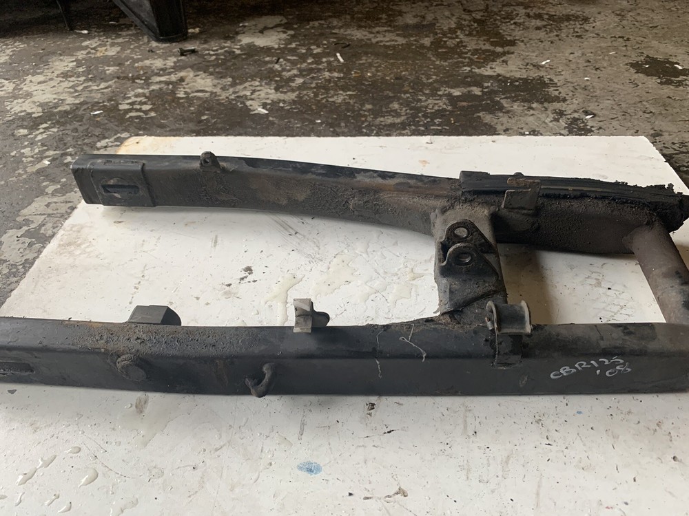 HONDA CBR125 2008 SWING ARM