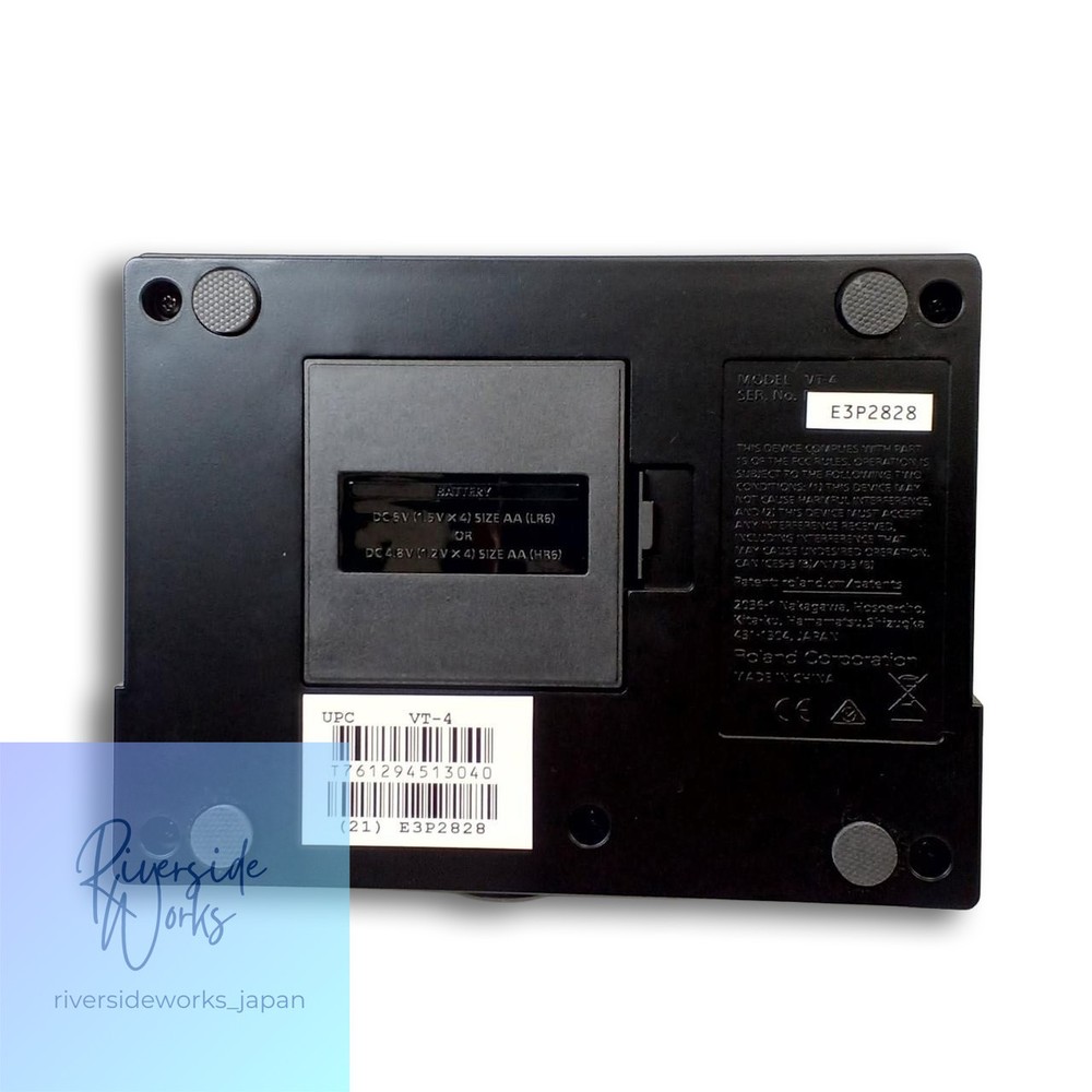 ROLAND VT-4 Vocal Transformer Voice Effects Processor JP