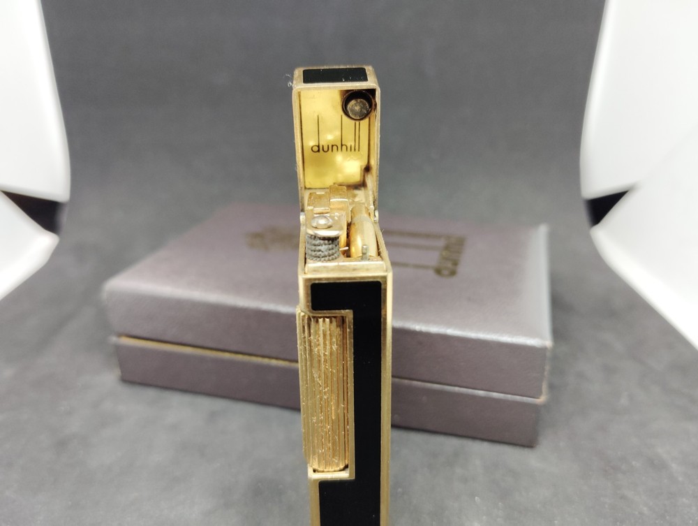 Vintage Dunhill Rolla gas lighter Black Lacquer Gold Powder Pattern with box