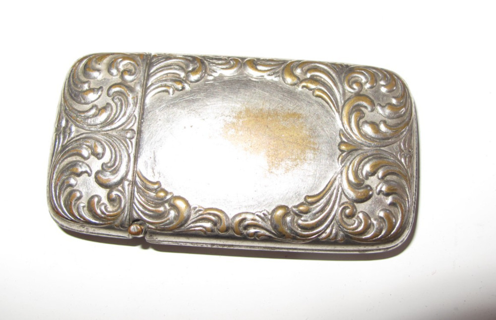 ANTIQUE VICTORIAN MATCH SAFE MATCHSAFE SCROLLWORK SILVER COLOR WITH MATCHES