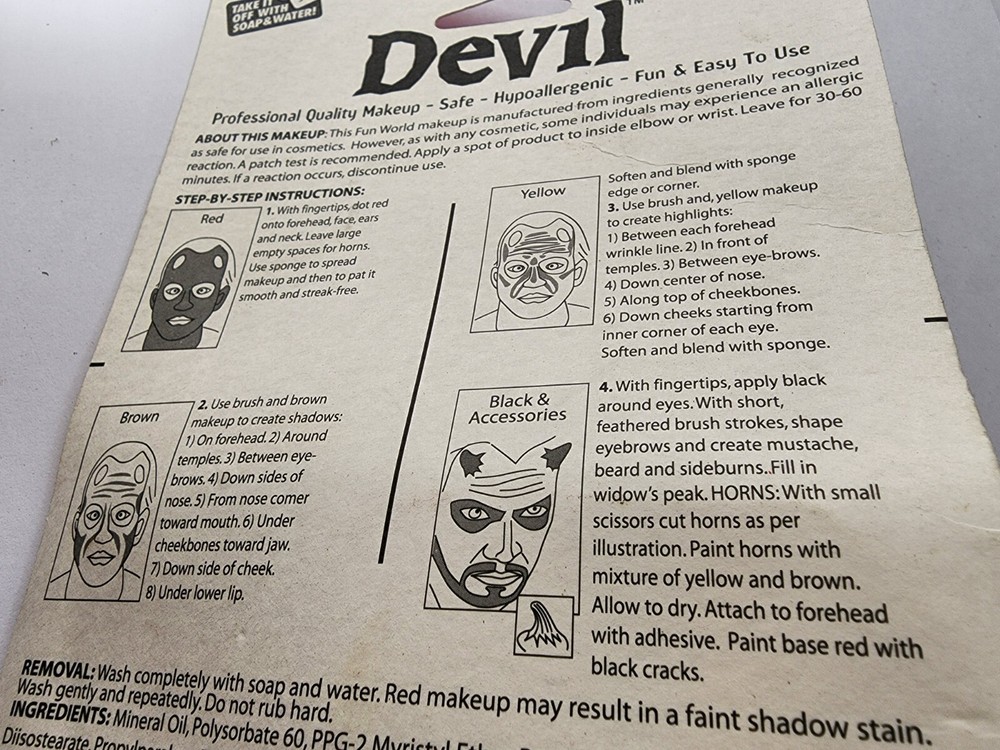 Fun World Devil Makeup Kit