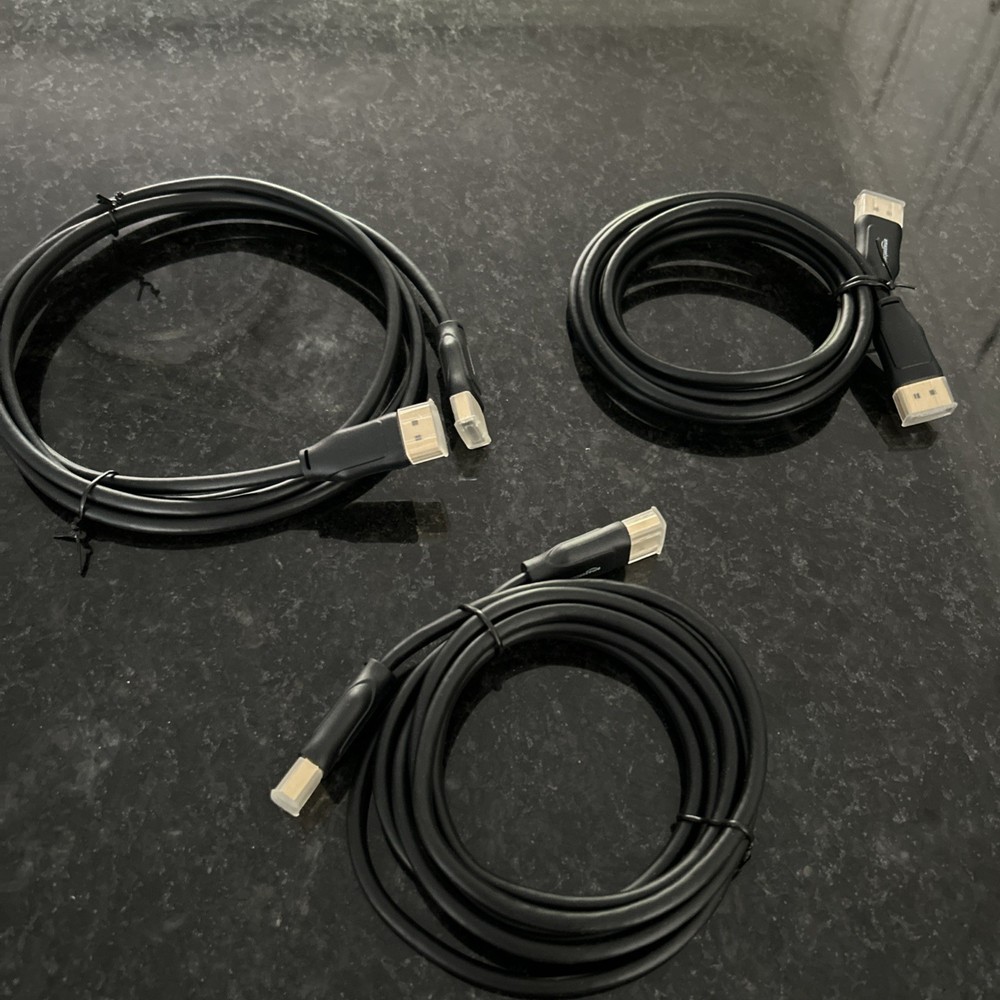 Amazon Basics Display Port 6 ft Cable Gold-Plated Plugs, Black