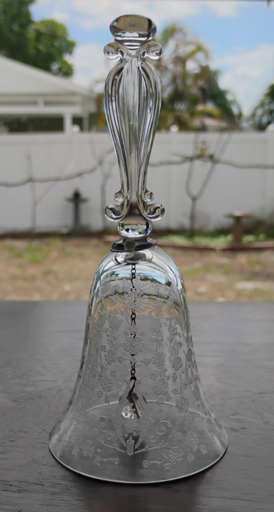CAMBRIDGE DIANE ELEGANT ETCHED GLASS DINNER BELL